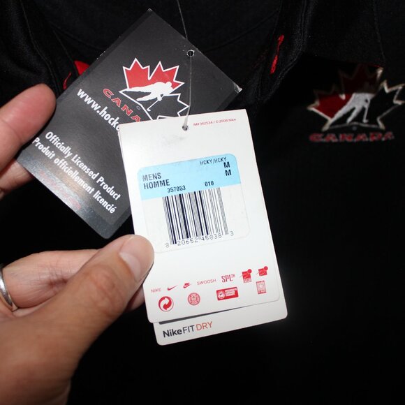 3/$188❤️vintage 2008 Nike FIT DRY Team Canada Hockey official polo shirt - Picture 4 of 11
